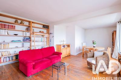 Appartement - 93 m² - 4 pièces