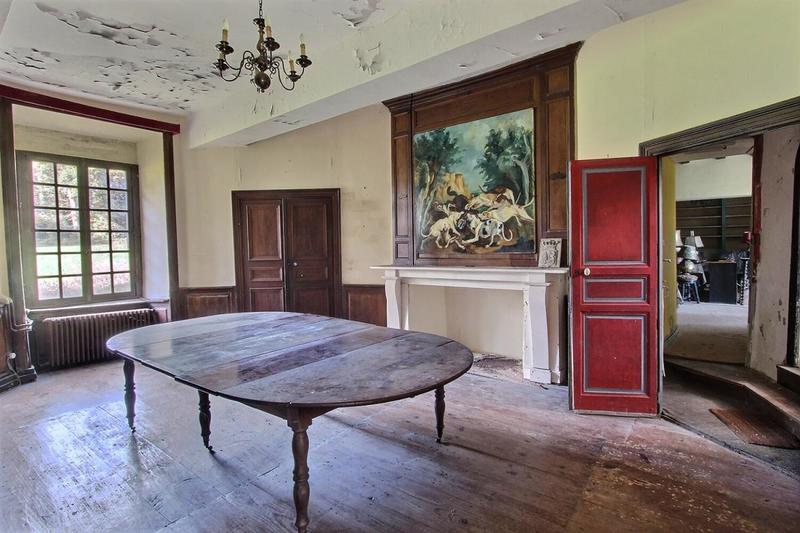 Maison - 360 m² - 12 pièces