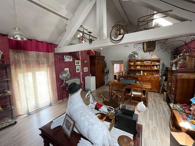 Maison - 210 m² - 5 pièces