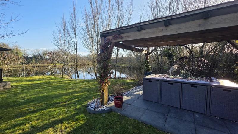 Maison - 205 m² - 6 pièces