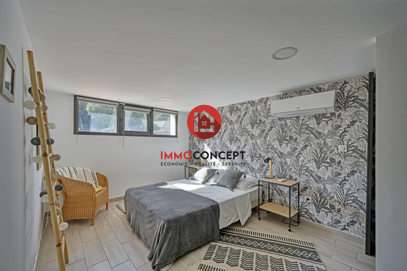 Villa - 206 m² - 8 pièces