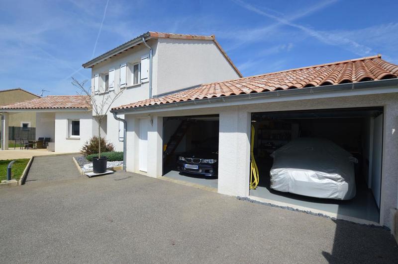 Villa - 137 m² - 7 pièces