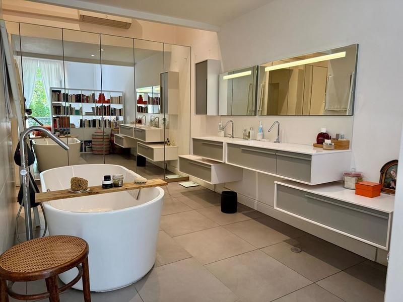 Appartement - 252 m² - 6 pièces