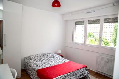 Chambre - 12 m² - 4 pièces