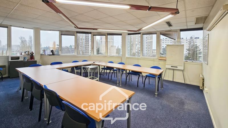 Bureau - 96 m² - 3 pièces