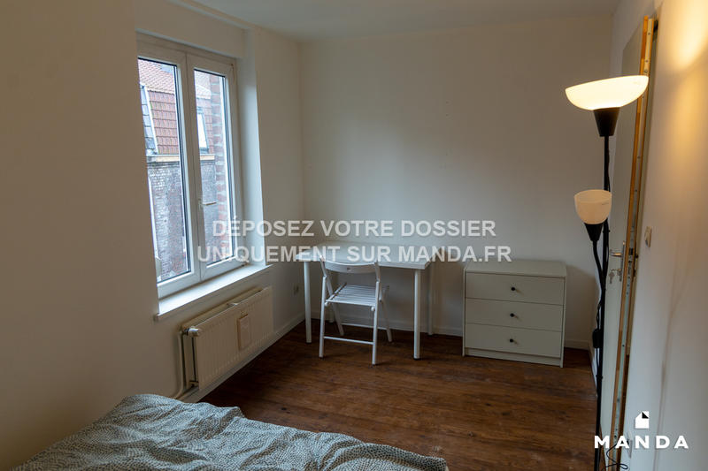 Chambre - 11 m² - 5 pièces