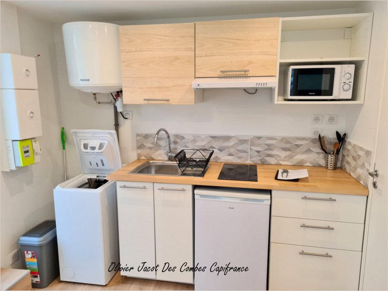 Immeuble - 110 m² - 9 pièces