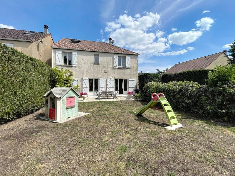 Maison - 146 m² - 7 pièces