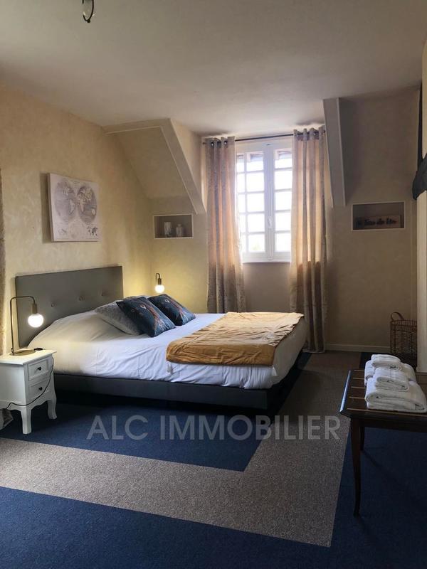 Propriété - 533 m² - 14 pièces