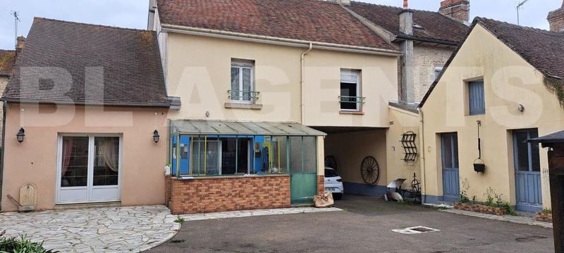 Maison de ville - 141 m² - 6 pièces