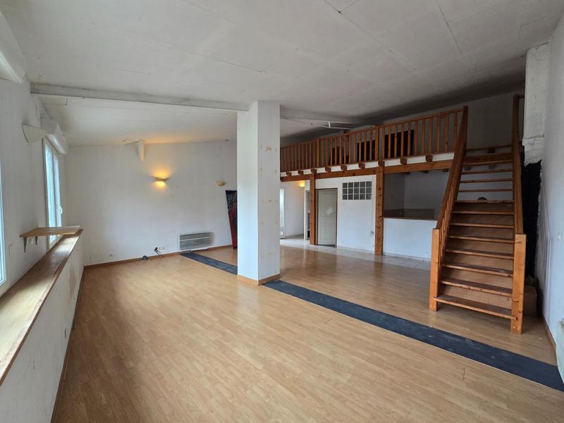 Maison - 350 m² - 14 pièces