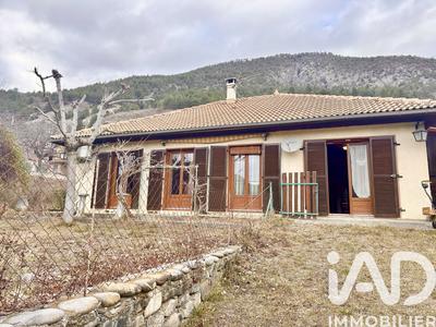 Maison - 105 m² - 5 pièces