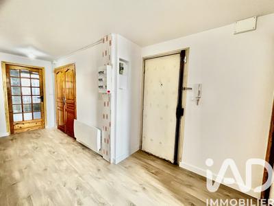 Appartement - 90 m² - 4 pièces