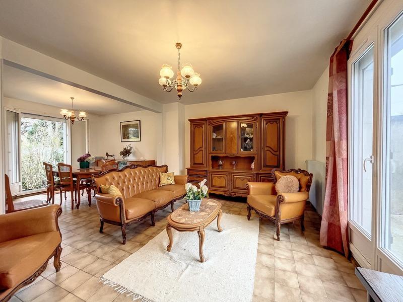 Maison - 106 m² - 6 pièces