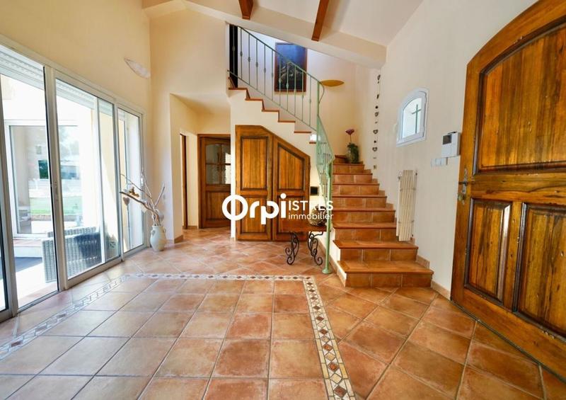 Villa - 250 m² - 6 pièces