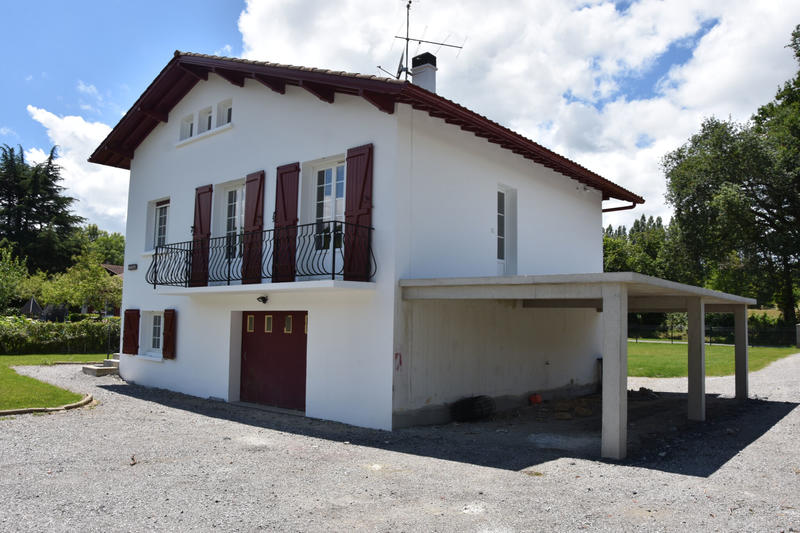 Appartement - 90 m² - 4 pièces