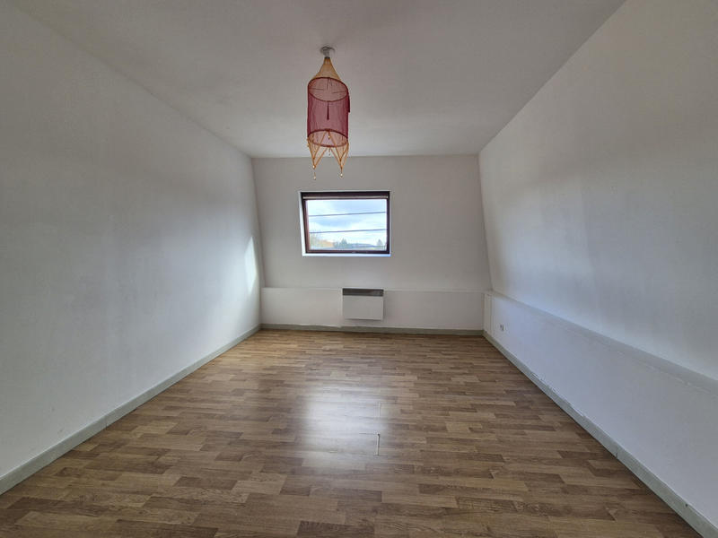 Maison - 195 m² - 8 pièces