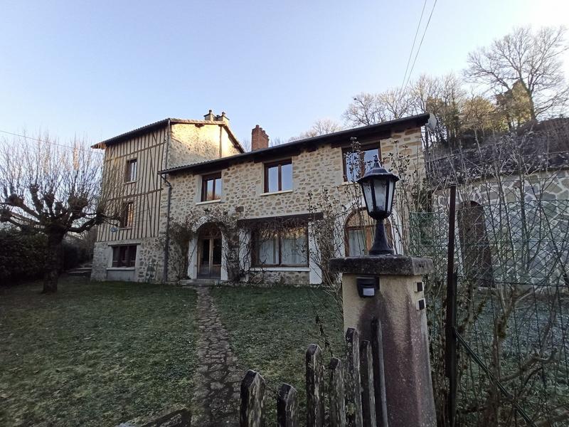 Maison - 251 m² - 6 pièces