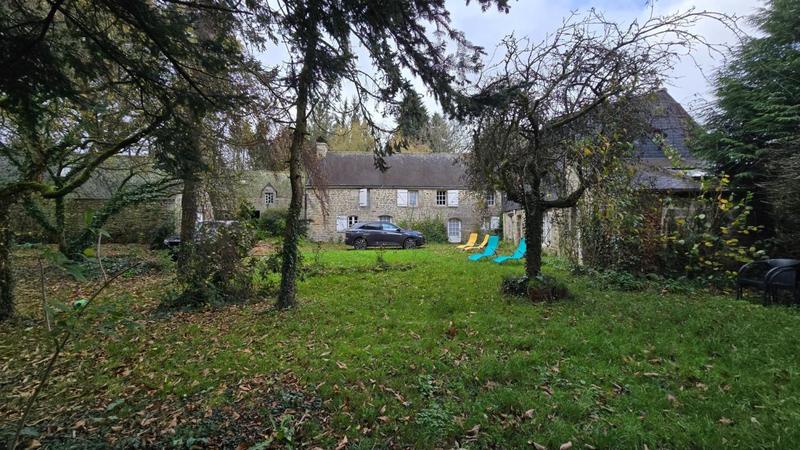 Maison - 265 m² - 11 pièces