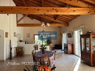 Propriété - 192 m² - 6 pièces