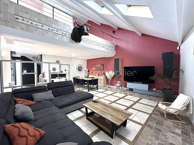 Maison - 265 m² - 8 pièces