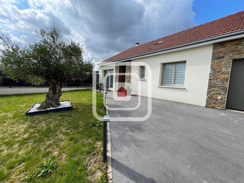 Maison - 104 m² - 5 pièces