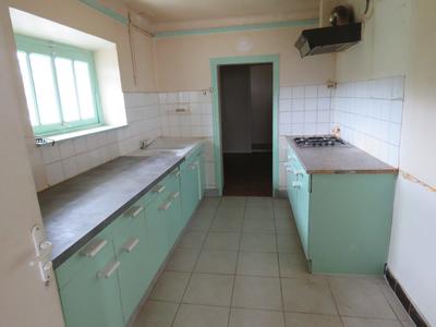 Maison - 80 m² - 5 pièces