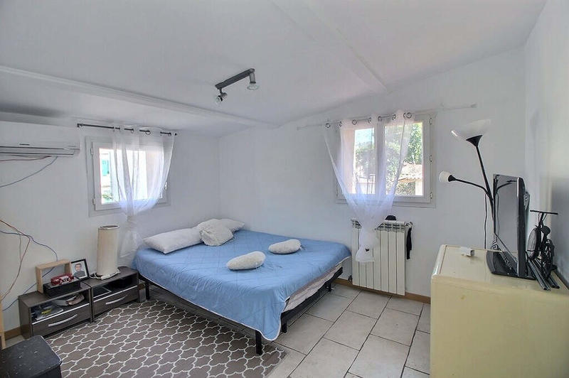 Maison - 210 m² - 9 pièces