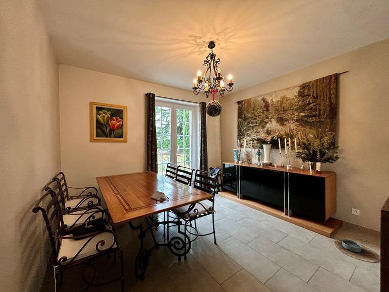 Maison - 197 m² - 6 pièces