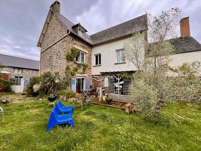 Maison - 200 m² - 4 pièces