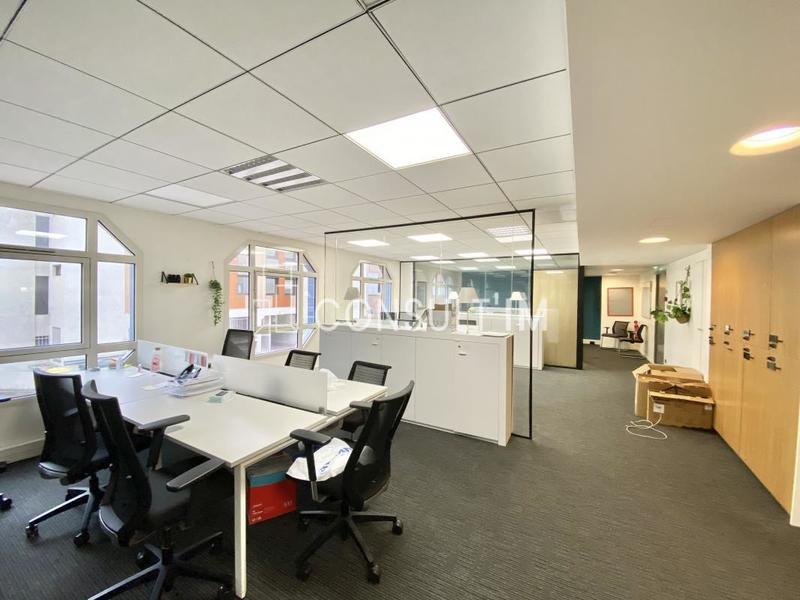 Bureau - 240 m²