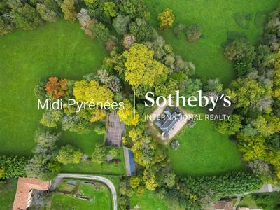 Château - 515 m² - 18 pièces