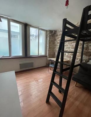 Studio - 19 m² - 1 pièce
