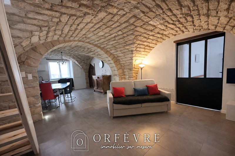 Maison - 200 m² - 7 pièces