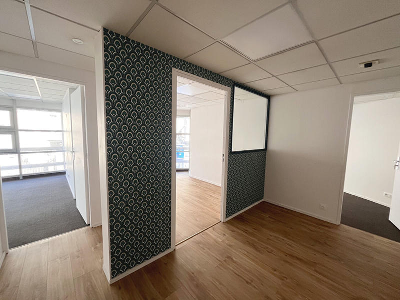 Bureau - 79 m² - 5 pièces