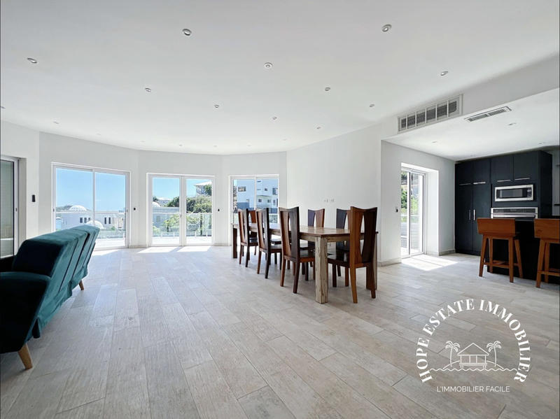 Villa - 1 100 m² - 25 pièces