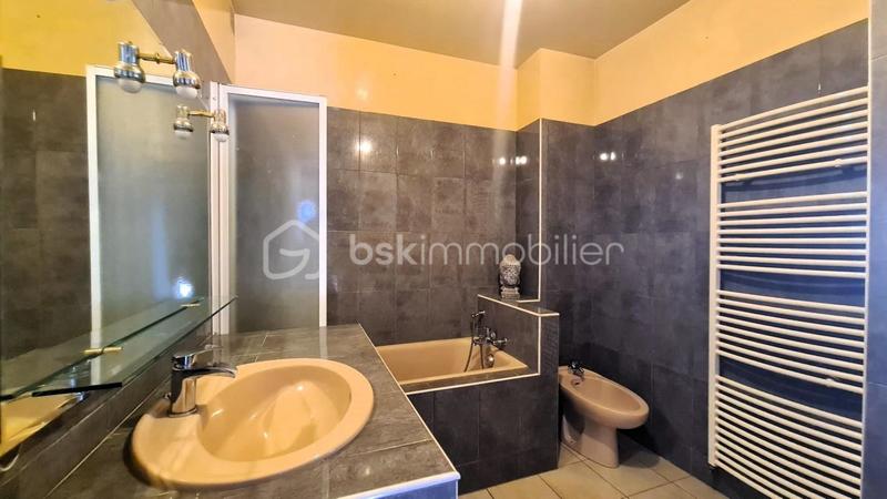 Maison traditionnelle - 135 m² - 6 pièces