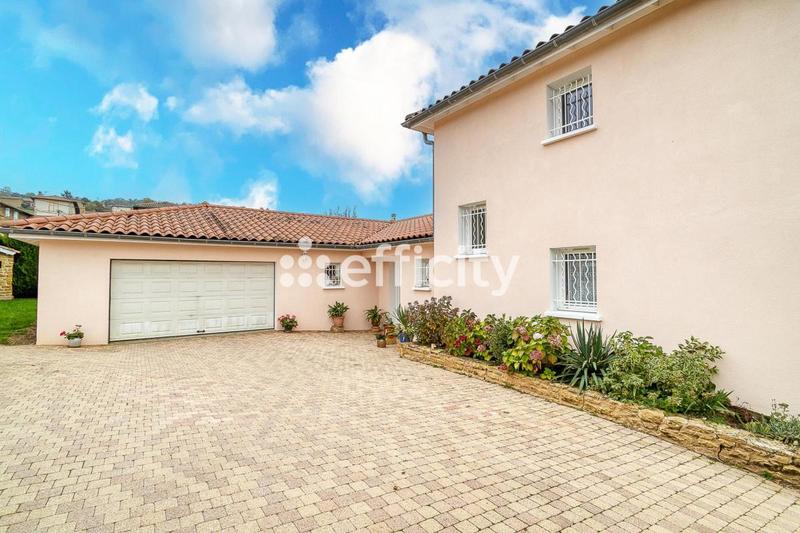 Villa - 137 m² - 6 pièces