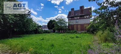 Maison - 232 m² - 6 pièces