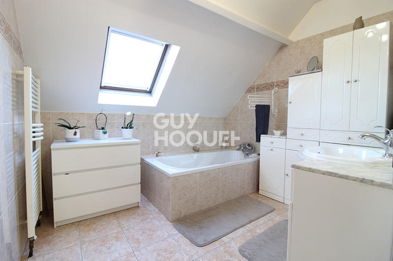 Maison - 127 m² - 6 pièces