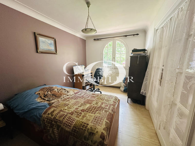 Maison - 364 m² - 6 pièces