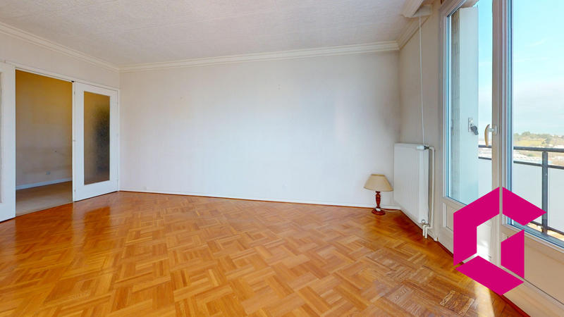 Appartement - 92 m² - 5 pièces