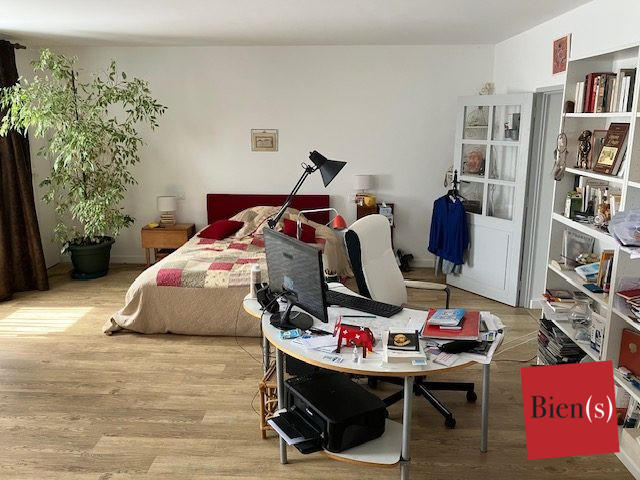 Maison ancienne - 237 m² - 8 pièces