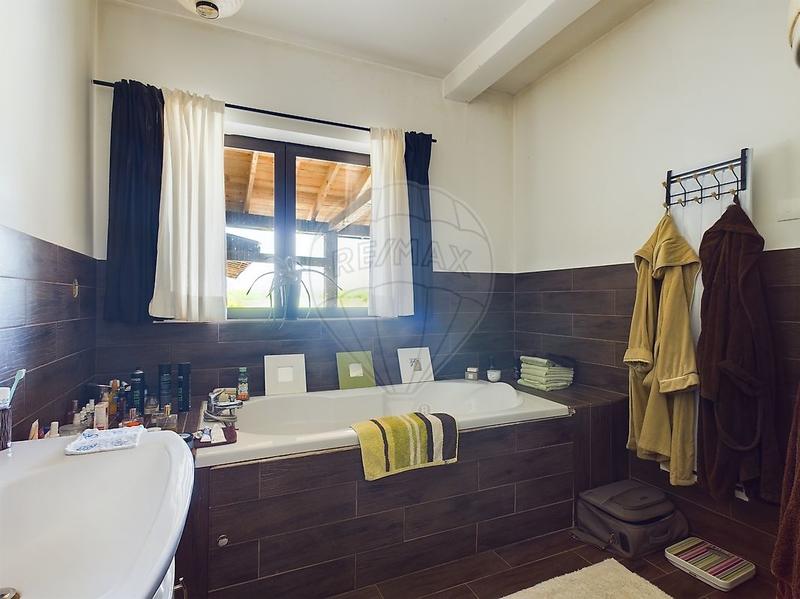 Propriété - 660 m² - 15 pièces