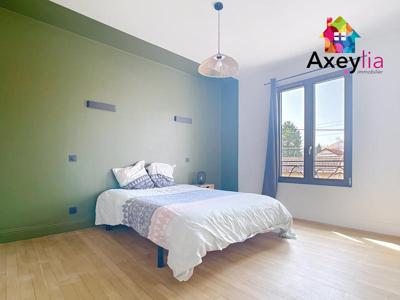 Maison - 155 m² - 8 pièces