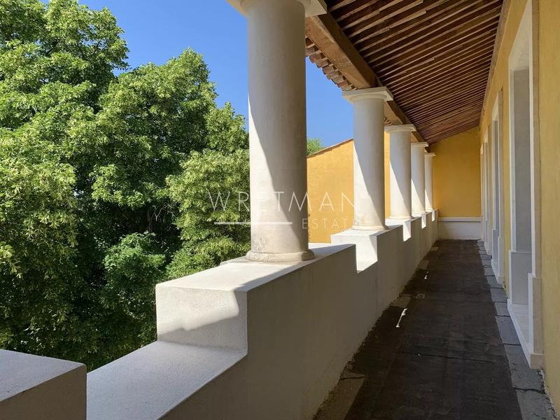 Propriété - 550 m² - 11 pièces