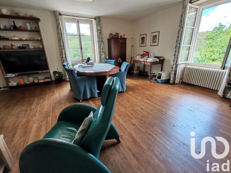 Maison - 235 m² - 10 pièces