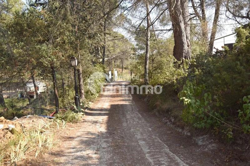 Terrain constructible - 1 490 m²