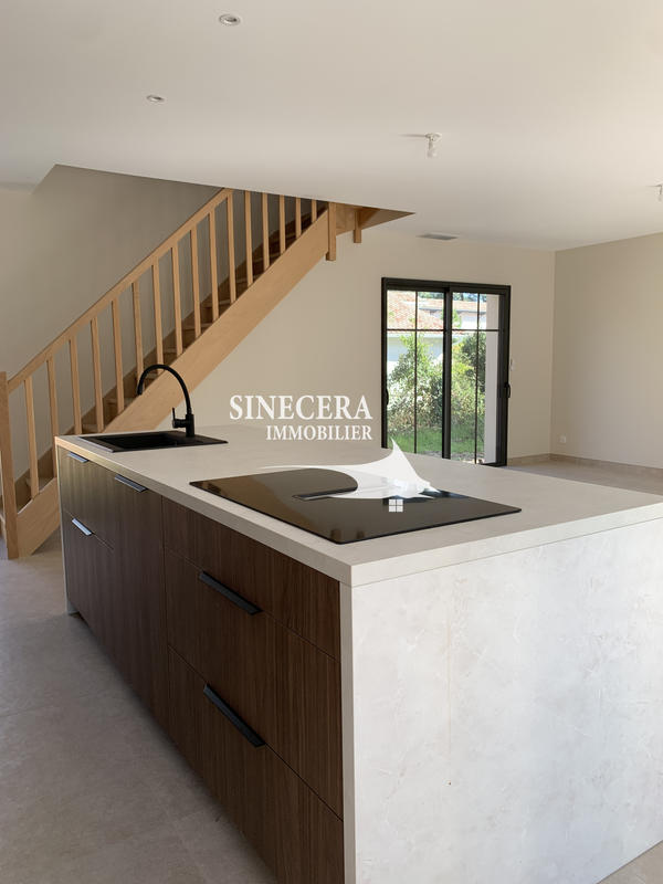 Maison - 172 m² - 6 pièces