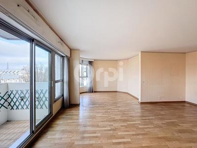 Appartement - 99 m² - 5 pièces